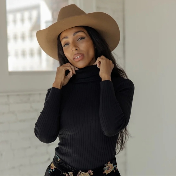 Black Ribbed turtleneck bodysuit - Picture 1 of 5